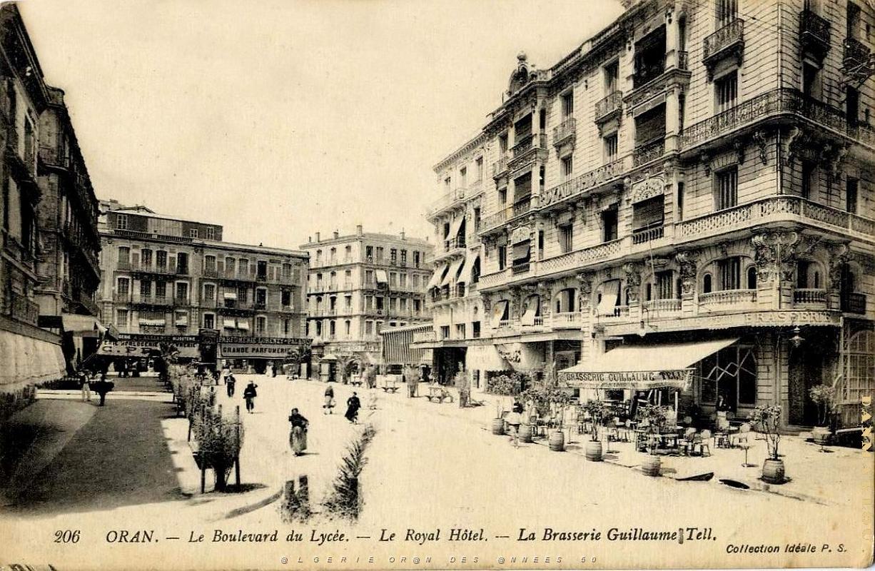 BG a- 048- Bd Gallieni.jpg
